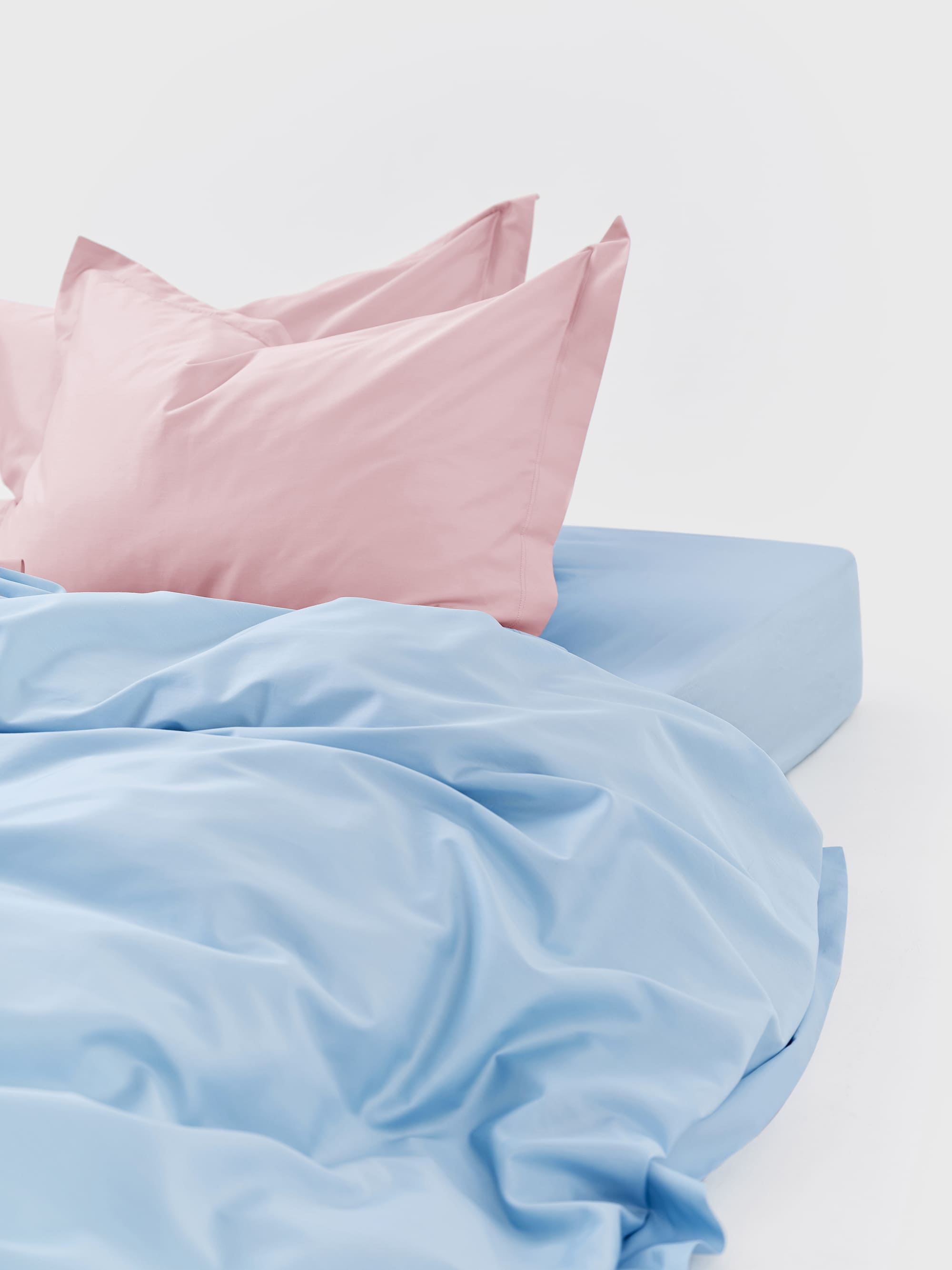 Satin-Set Rosa und Blau